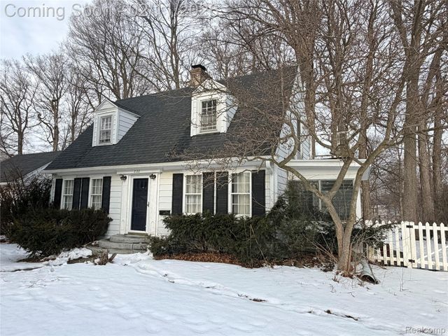 2122 Cedar Street, Delhi Charter Township, MI 48842