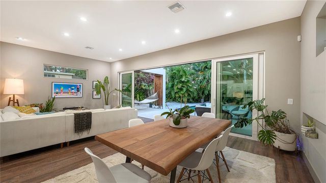 543 COLUMBIA COURT, Sarasota, FL 34236