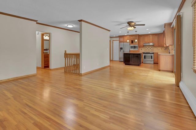 1381 Woodhill Drive, Woodbury, MN 55125