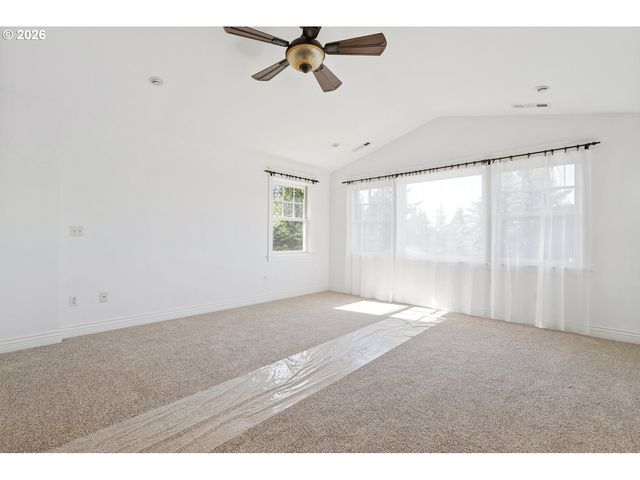 17151 WALL St, Lake Oswego, OR 97034