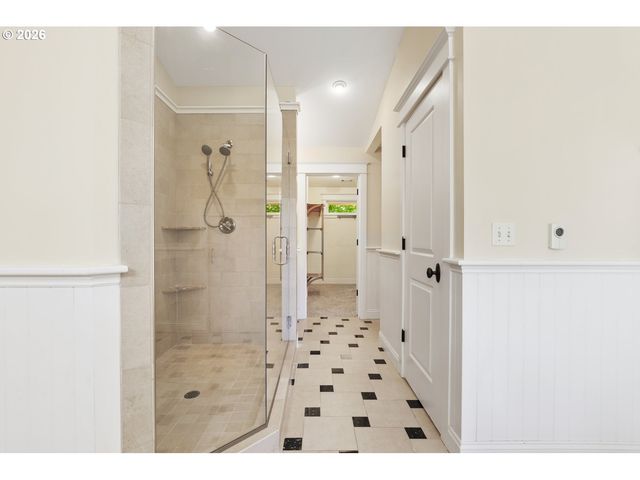 17151 WALL St, Lake Oswego, OR 97034