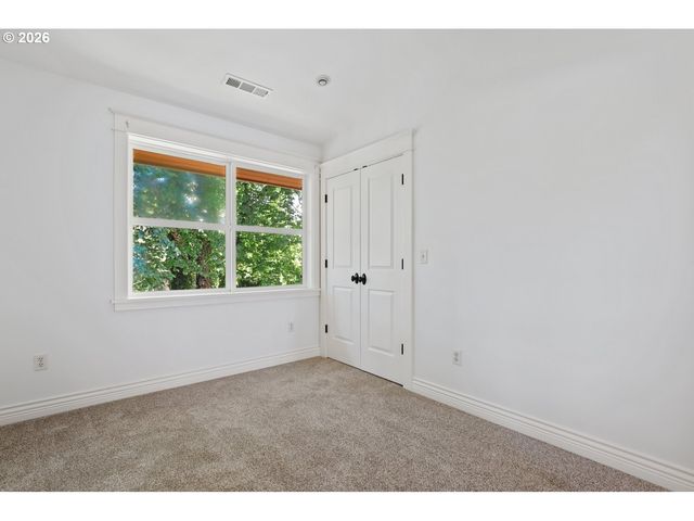 17151 WALL St, Lake Oswego, OR 97034