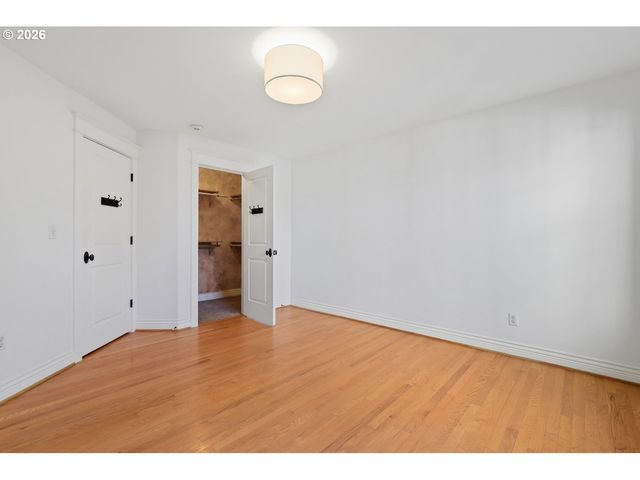 17151 WALL St, Lake Oswego, OR 97034