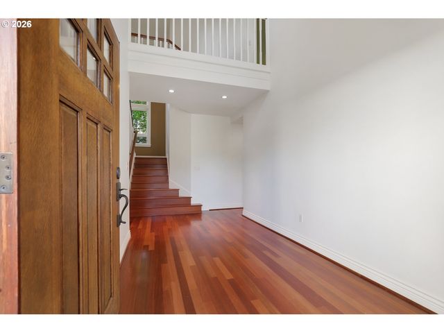17151 WALL St, Lake Oswego, OR 97034