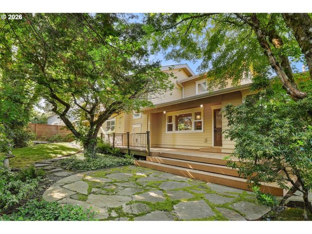 17151 WALL St, Lake Oswego, OR 97034