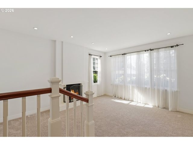 17151 WALL St, Lake Oswego, OR 97034