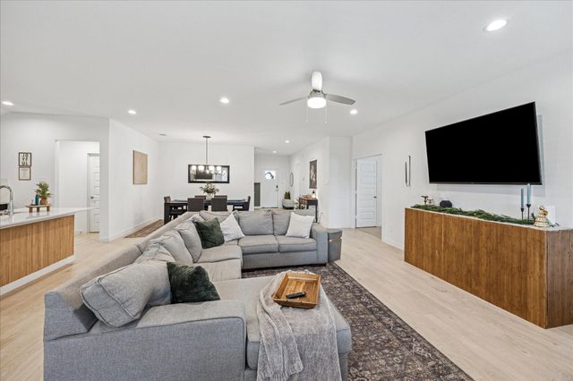 3223 Derry Hill Drive, Fulshear, TX 77441