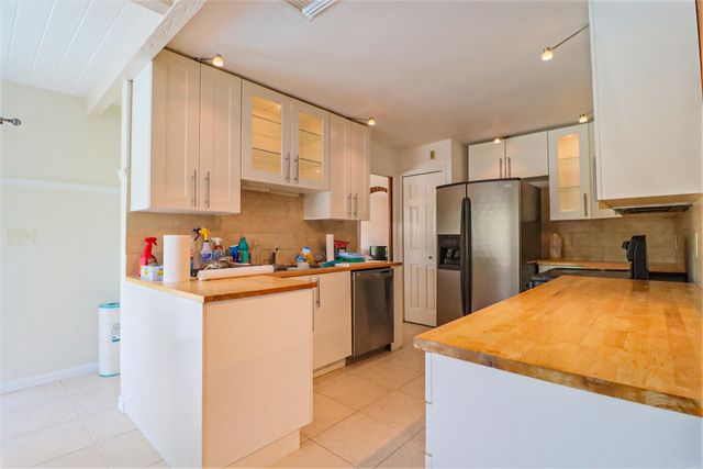 1329 NW 84th Drive NW, Coral Springs, FL 33071