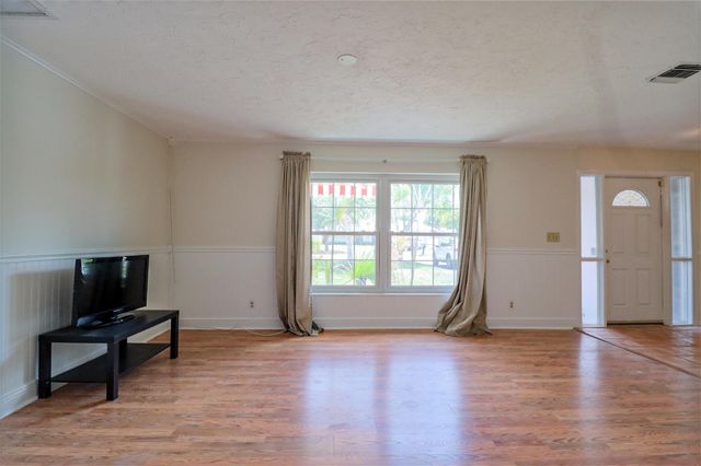 1329 NW 84th Drive NW, Coral Springs, FL 33071