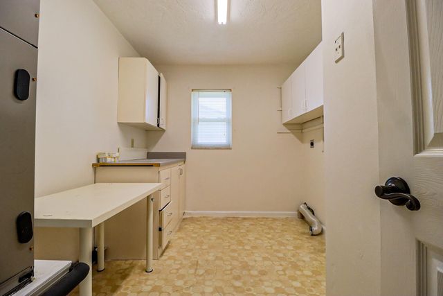 1329 NW 84th Drive NW, Coral Springs, FL 33071