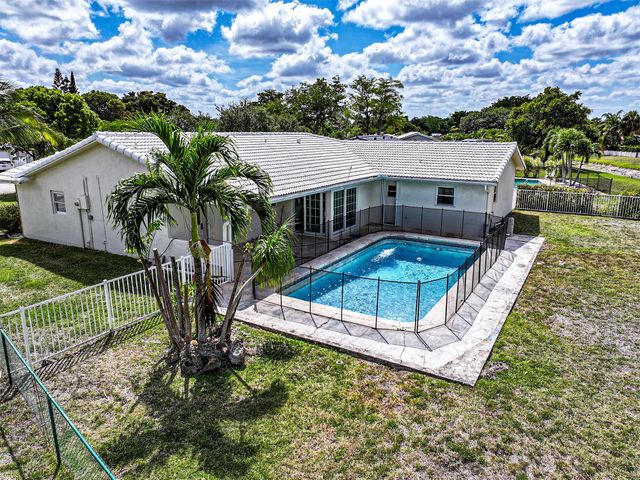 1329 NW 84th Drive NW, Coral Springs, FL 33071