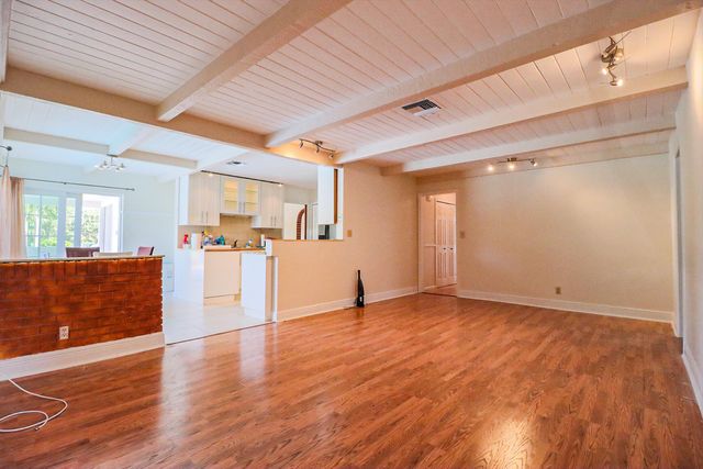 1329 NW 84th Drive NW, Coral Springs, FL 33071