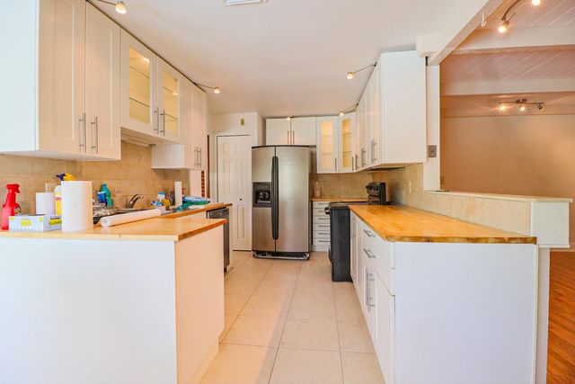 1329 NW 84th Drive NW, Coral Springs, FL 33071