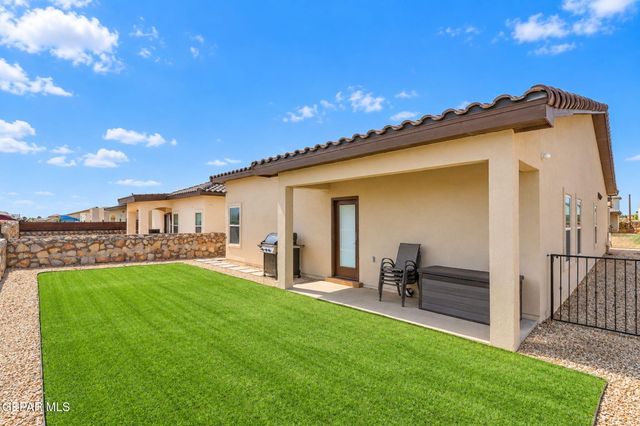 656 Paseo Dulce Avenue, Horizon City, TX 79928