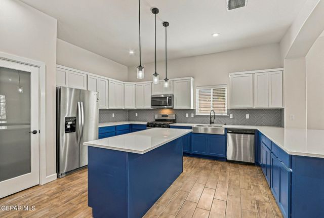 656 Paseo Dulce Avenue, Horizon City, TX 79928