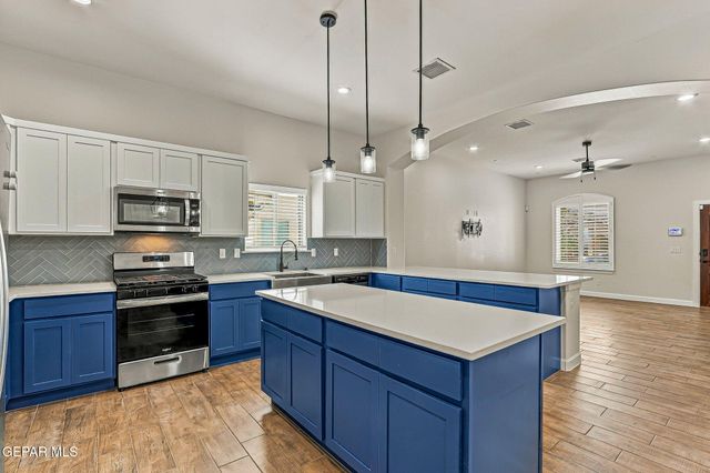 656 Paseo Dulce Avenue, Horizon City, TX 79928