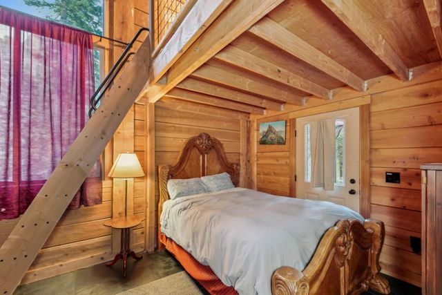 7585 River Road, Truckee, CA 96161