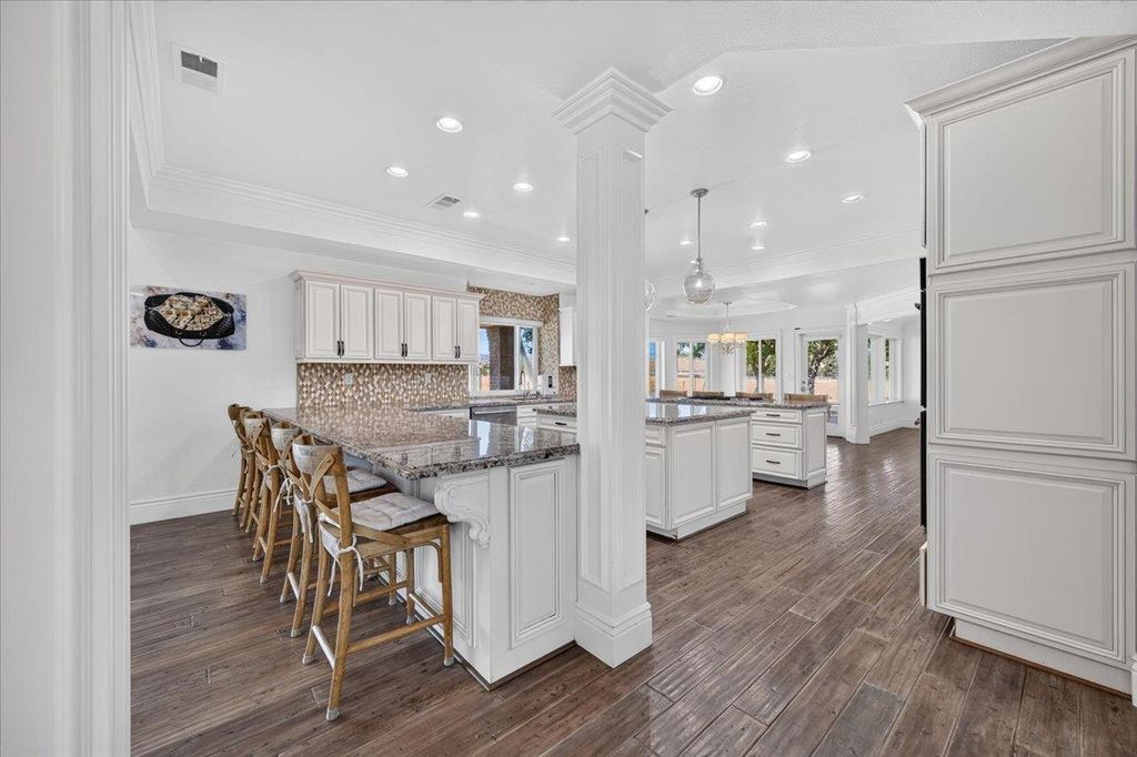 Image 16 of property listing at 12228 Tollhouse Road, Clovis, CA 93619