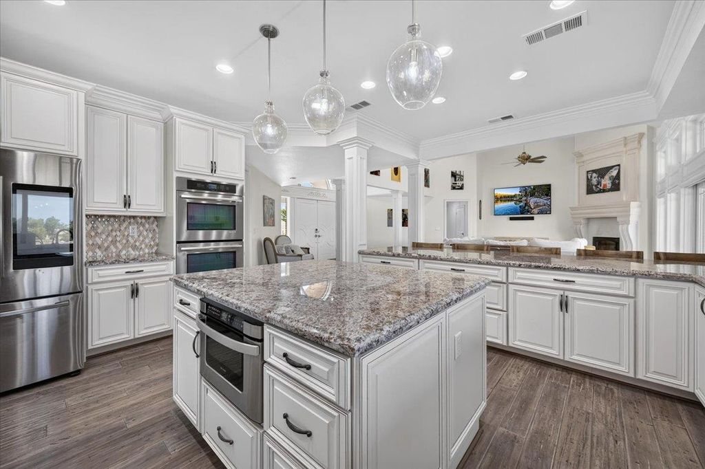 Image 19 of property listing at 12228 Tollhouse Road, Clovis, CA 93619