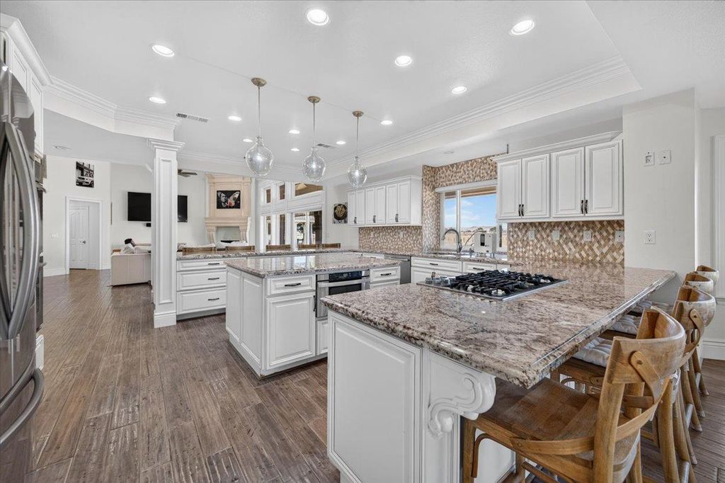 Image 22 of property listing at 12228 Tollhouse Road, Clovis, CA 93619