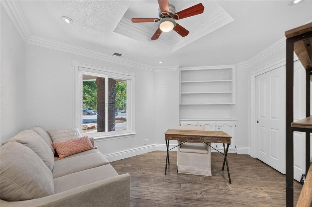 Image 32 of property listing at 12228 Tollhouse Road, Clovis, CA 93619