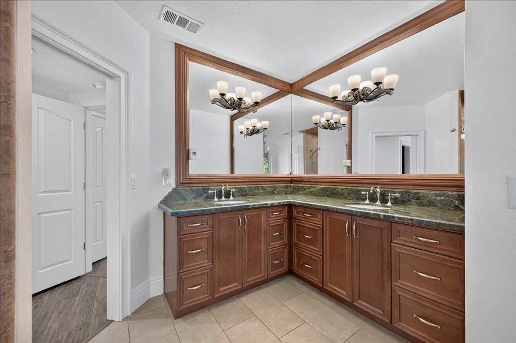 Image 39 of property listing at 12228 Tollhouse Road, Clovis, CA 93619