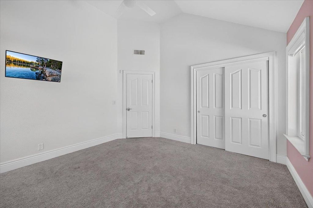 Image 44 of property listing at 12228 Tollhouse Road, Clovis, CA 93619