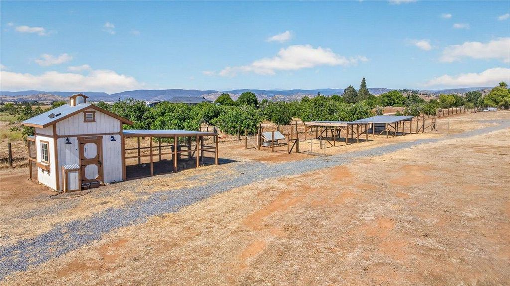 Image 60 of property listing at 12228 Tollhouse Road, Clovis, CA 93619