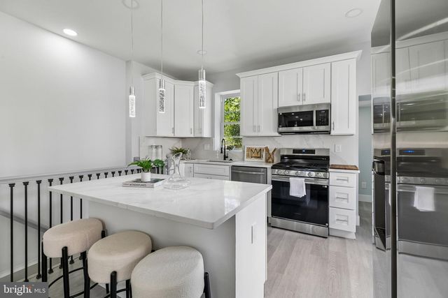 6506 N PARK AVE, Philadelphia, PA 19126