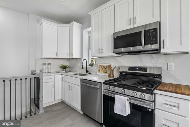 6506 N PARK AVE, Philadelphia, PA 19126