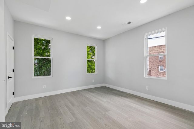 6506 N PARK AVE, Philadelphia, PA 19126