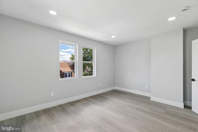 6506 N PARK AVE, Philadelphia, PA 19126