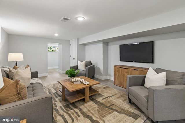 6506 N PARK AVE, Philadelphia, PA 19126