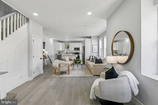 6506 N PARK AVE, Philadelphia, PA 19126