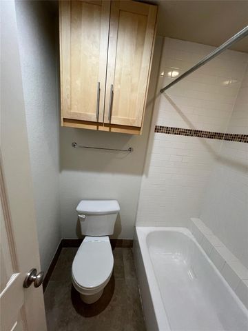 7685 Northcross DR 909, Austin, TX 78757