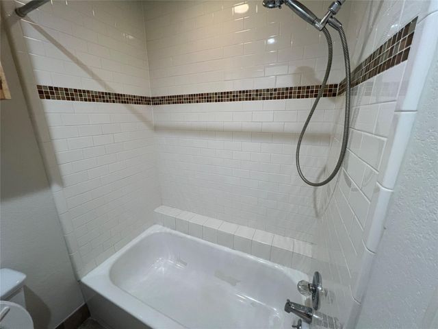 7685 Northcross DR 909, Austin, TX 78757