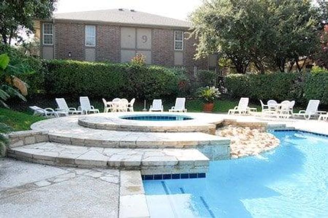 7685 Northcross DR 909, Austin, TX 78757