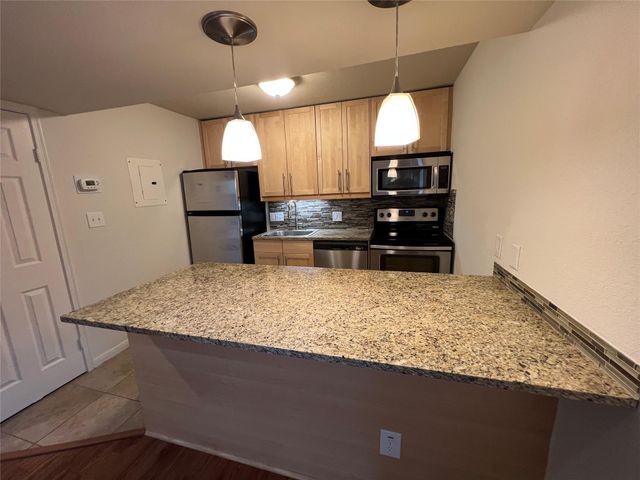 7685 Northcross DR 909, Austin, TX 78757