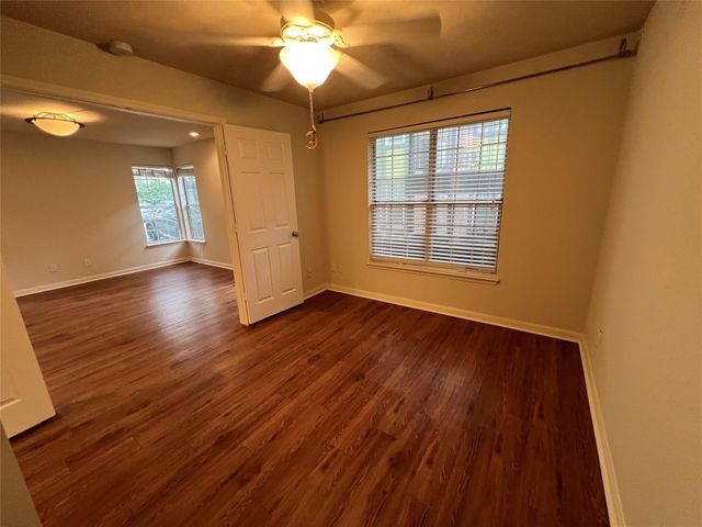 7685 Northcross DR 909, Austin, TX 78757