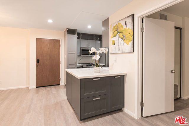 4260 Via Arbolada 116, Los Angeles, CA 90042