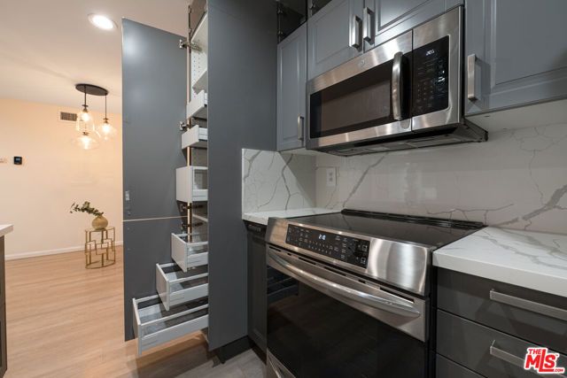 4260 Via Arbolada 116, Los Angeles, CA 90042