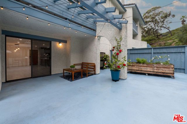 4260 Via Arbolada 116, Los Angeles, CA 90042