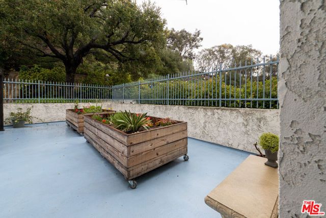 4260 Via Arbolada 116, Los Angeles, CA 90042