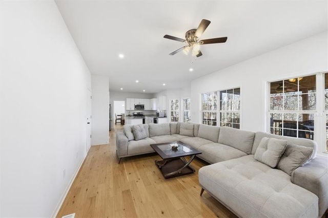 2769 SPRINGFOUNT Trail, Lawrenceville, GA 30043