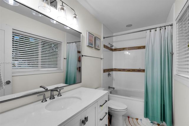 1030 Manati Ave, Coral Gables, FL 33146