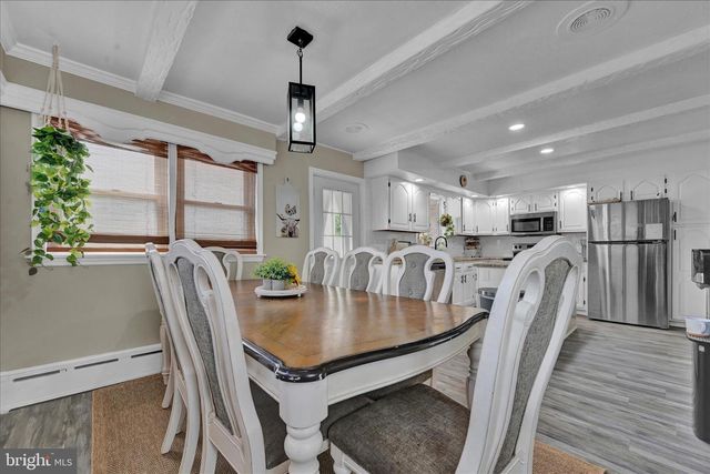 100 W CHERRY ST, Shenandoah, PA 17976