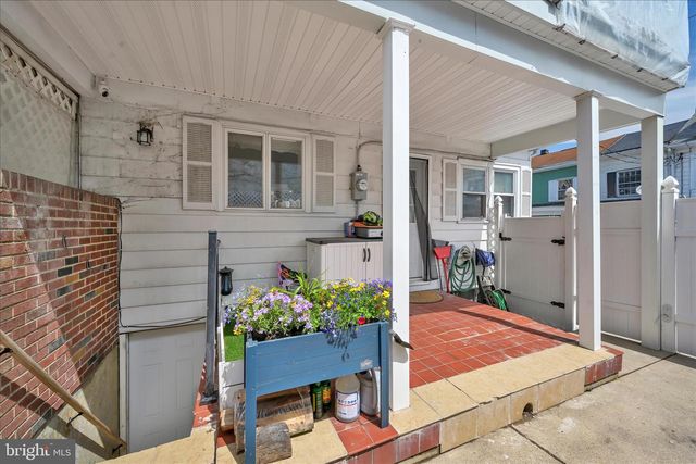 100 W CHERRY ST, Shenandoah, PA 17976