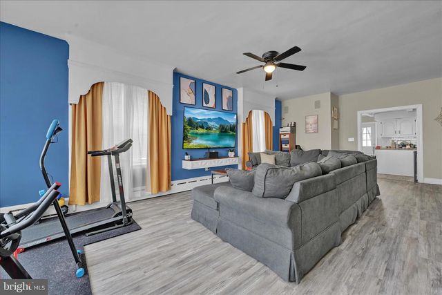 100 W CHERRY ST, Shenandoah, PA 17976