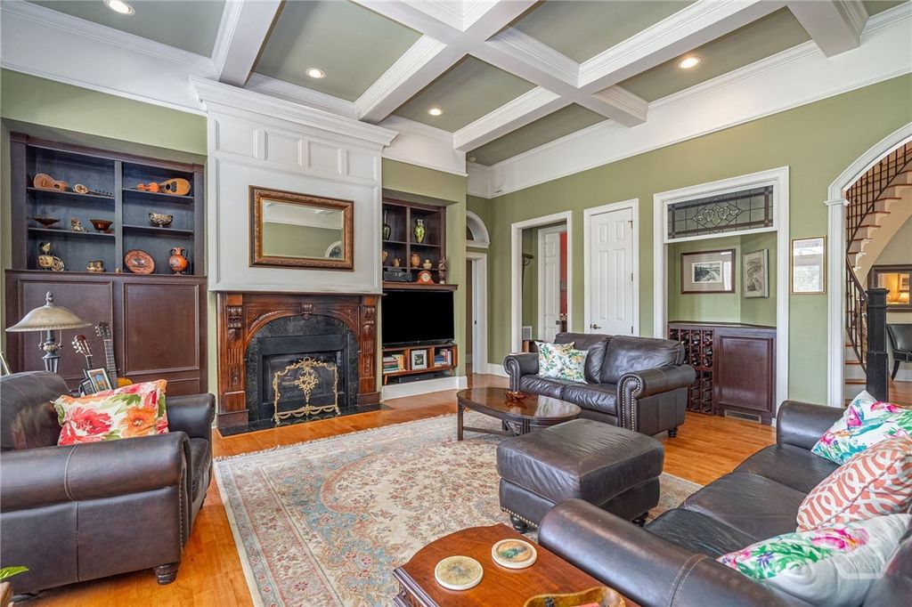 Image 10 of property listing at 1 Cedar View Drive, Savannah, GA 31410