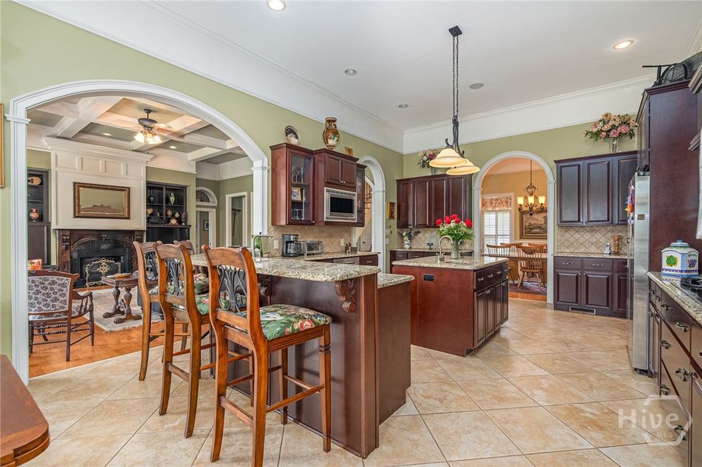 Image 12 of property listing at 1 Cedar View Drive, Savannah, GA 31410